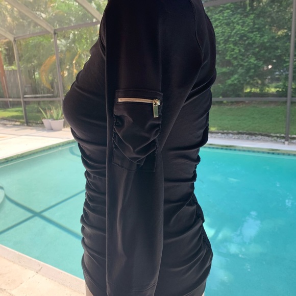 PH8 Athletic Women’s Workout Gear - Picture 2 of 3